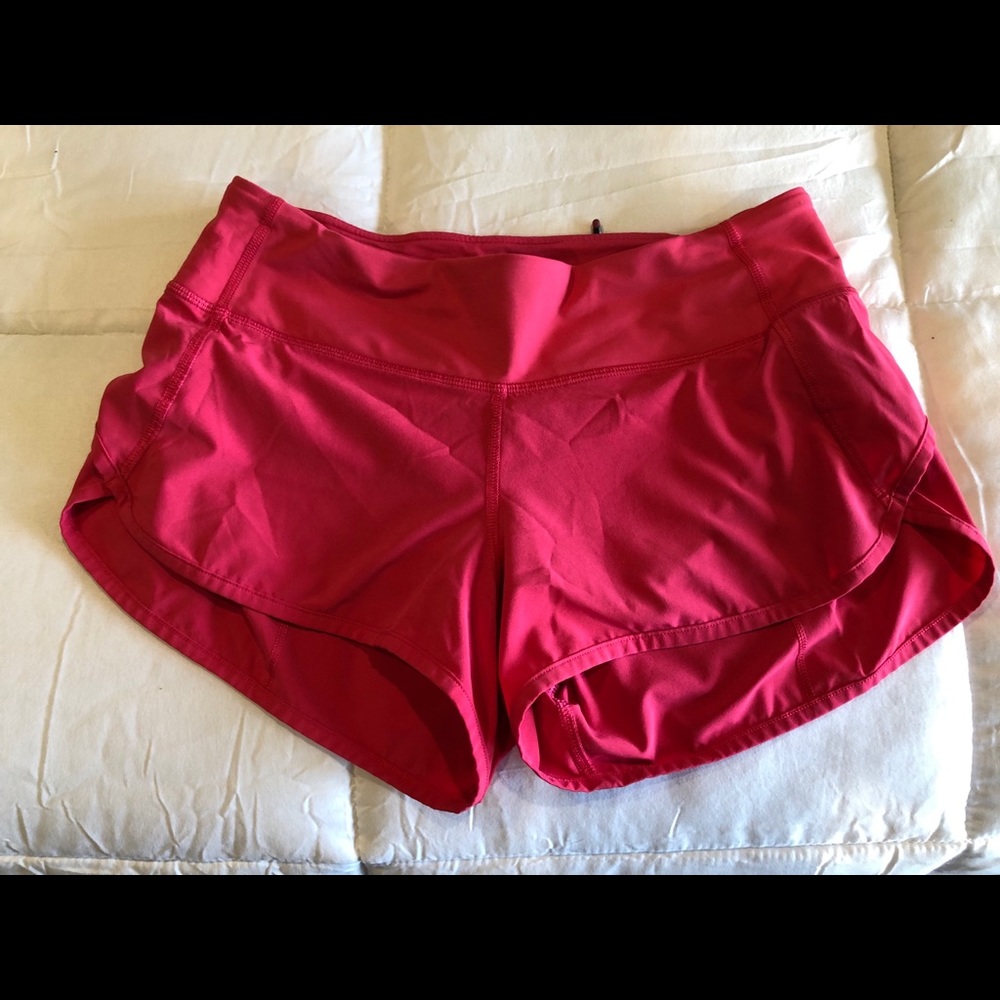 lululemon workout shorts 2.5 in